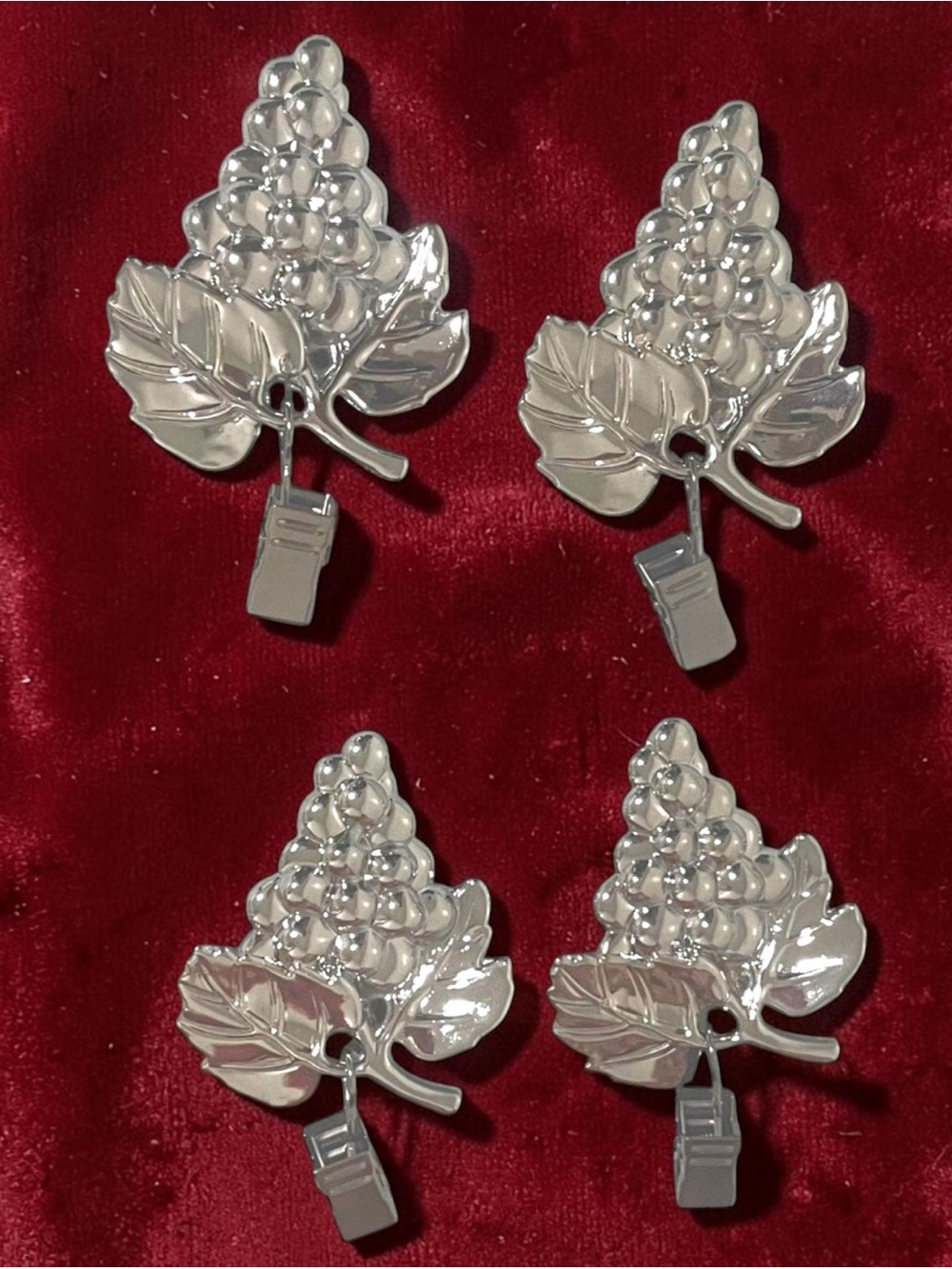 Set of 4 Metal Tablecloth Weights Grapes Fruit Solid Heavy Silver Color